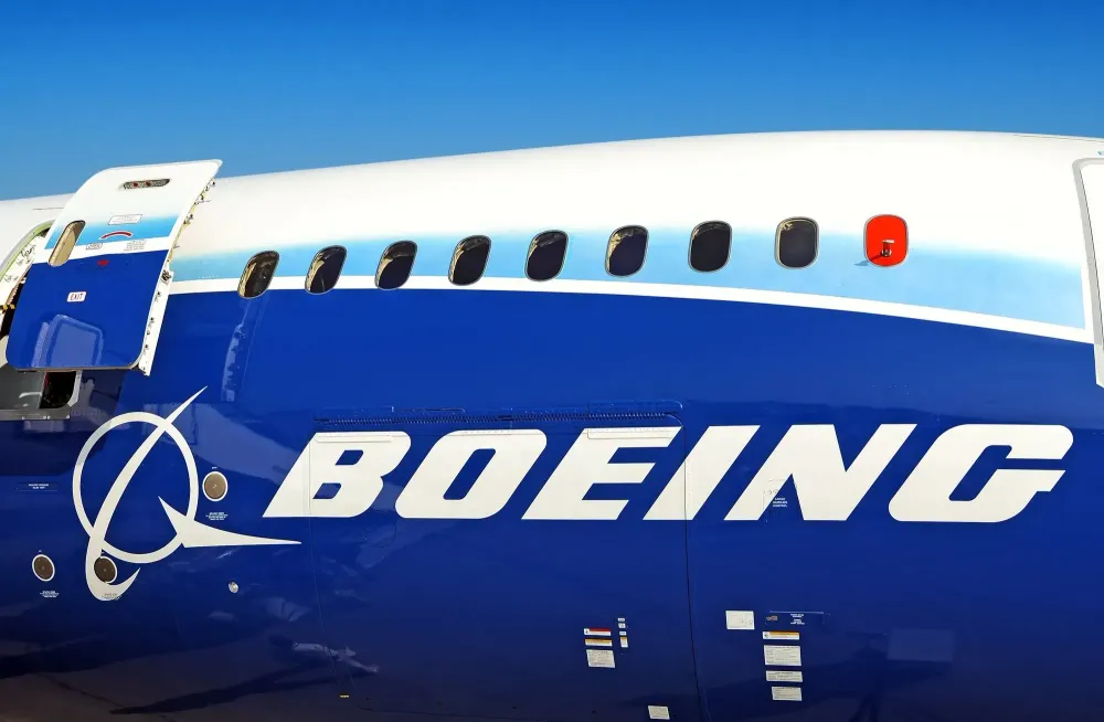 Boeing logo on a 787 Dreamliner